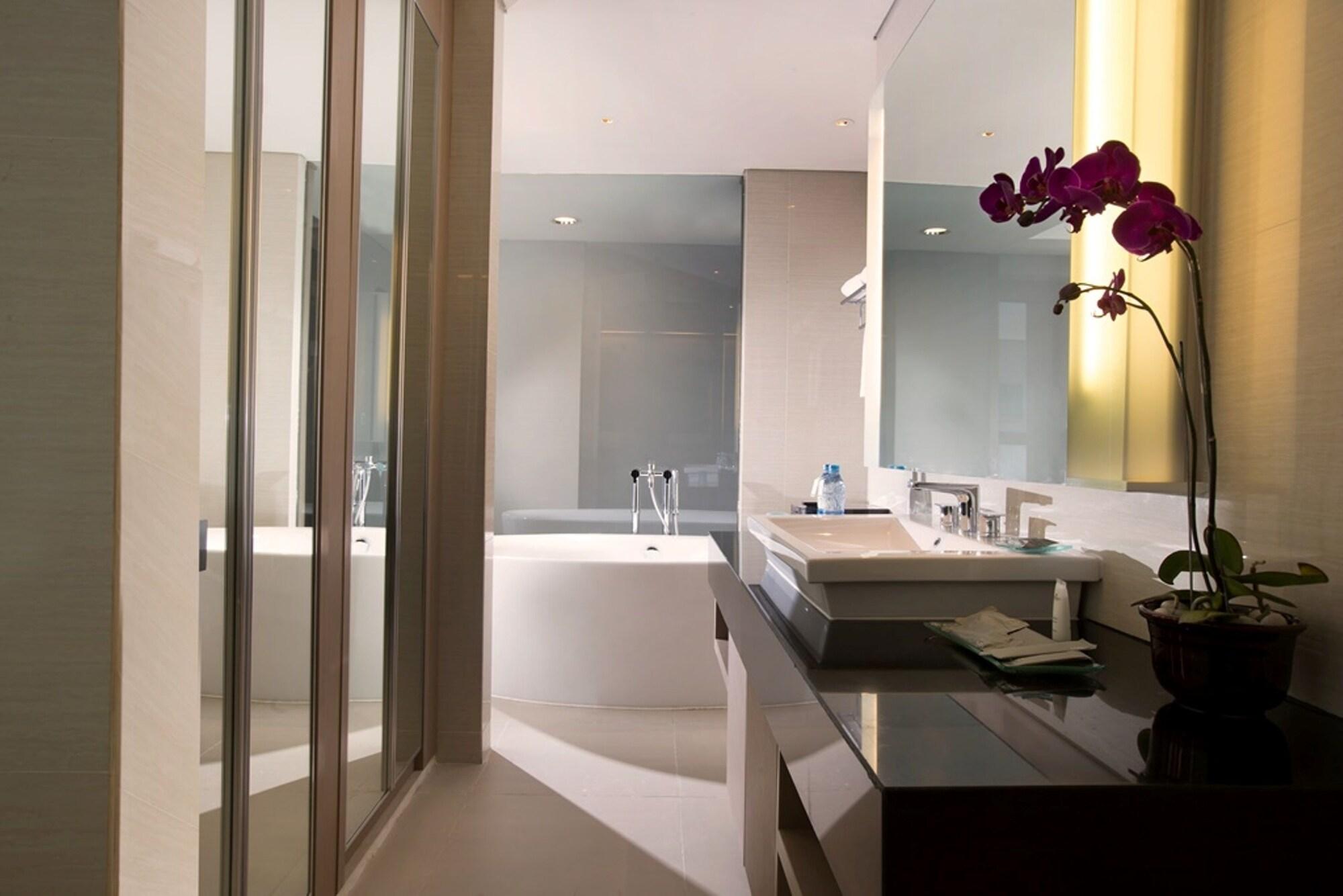 Hotel Santika Premiere Hayam Wuruk Jacarta Exterior foto